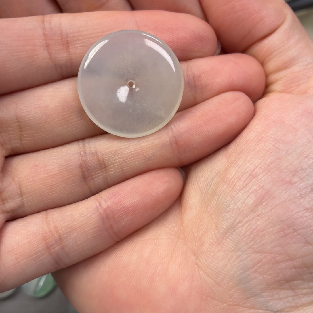 翡翠未镶嵌颈饰白冰扣子