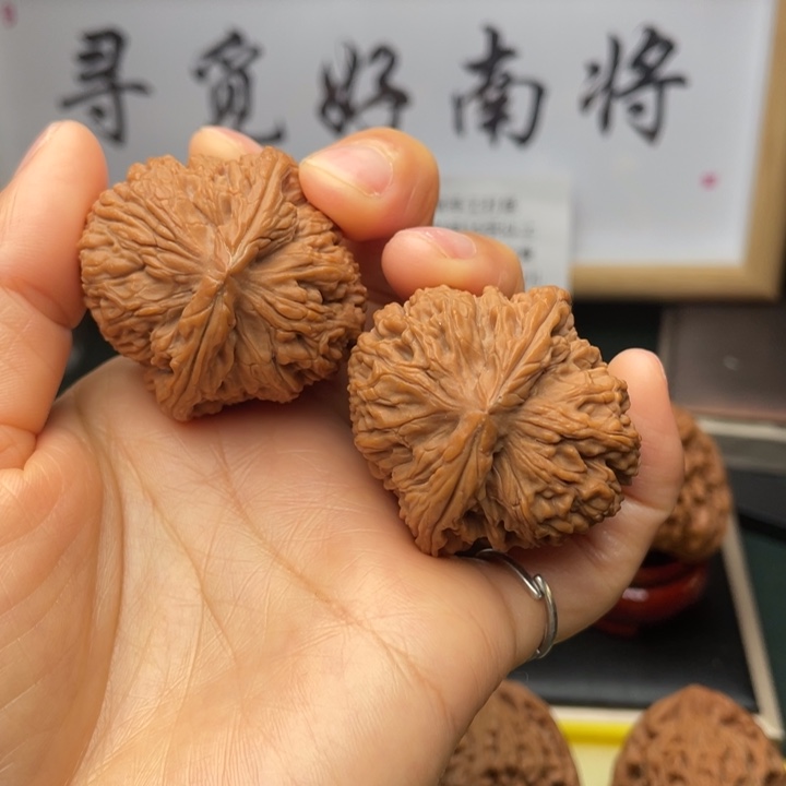 文玩核桃吊坠404138尺大肚肉球克重46➕