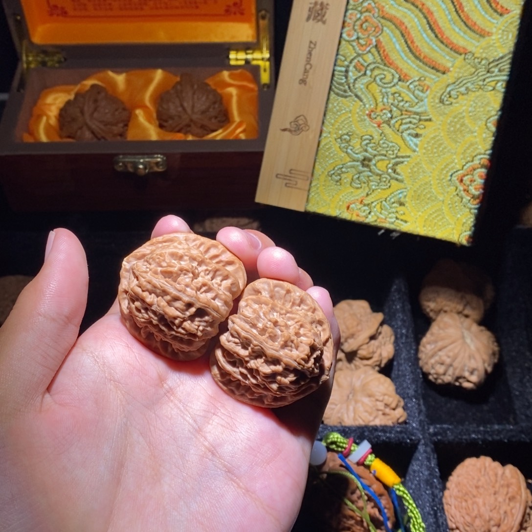文玩核桃福利三角白39