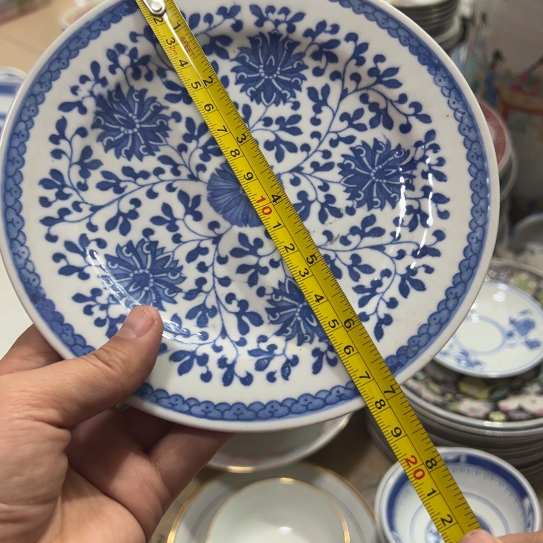 瓷18厘米佛莲平盘