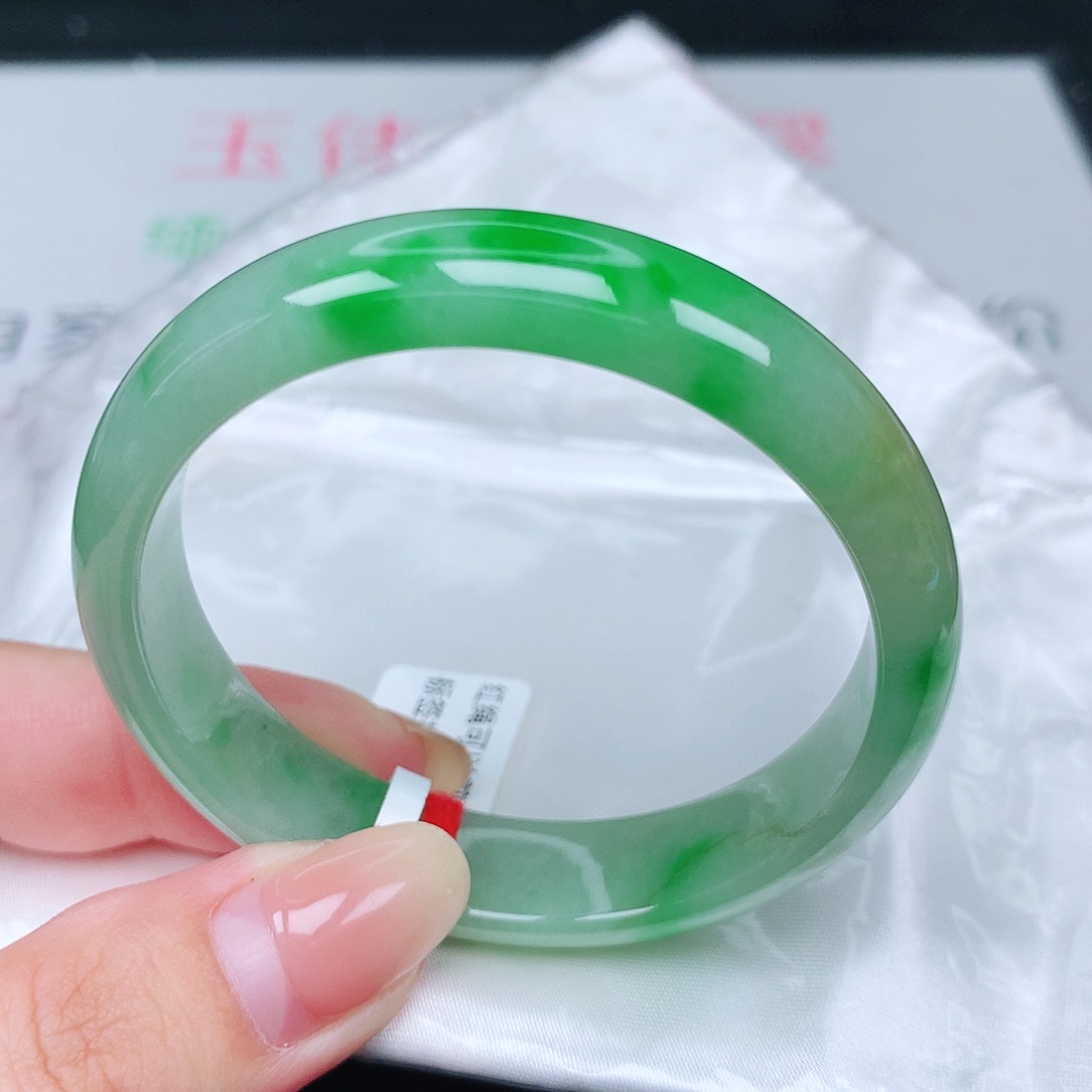 未镶嵌手镯翡翠10辣阳绿 