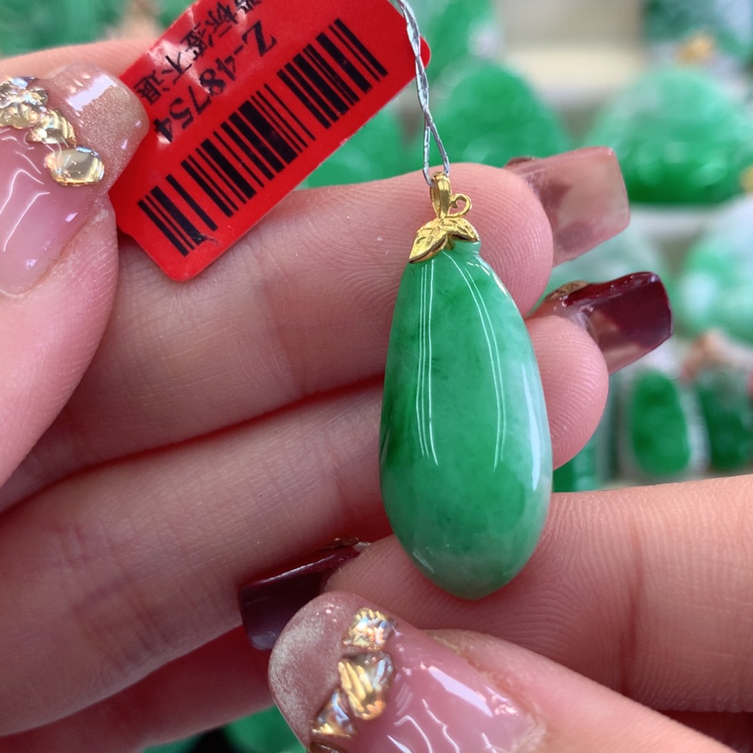 翡翠吊坠(不含链)18K金镶嵌