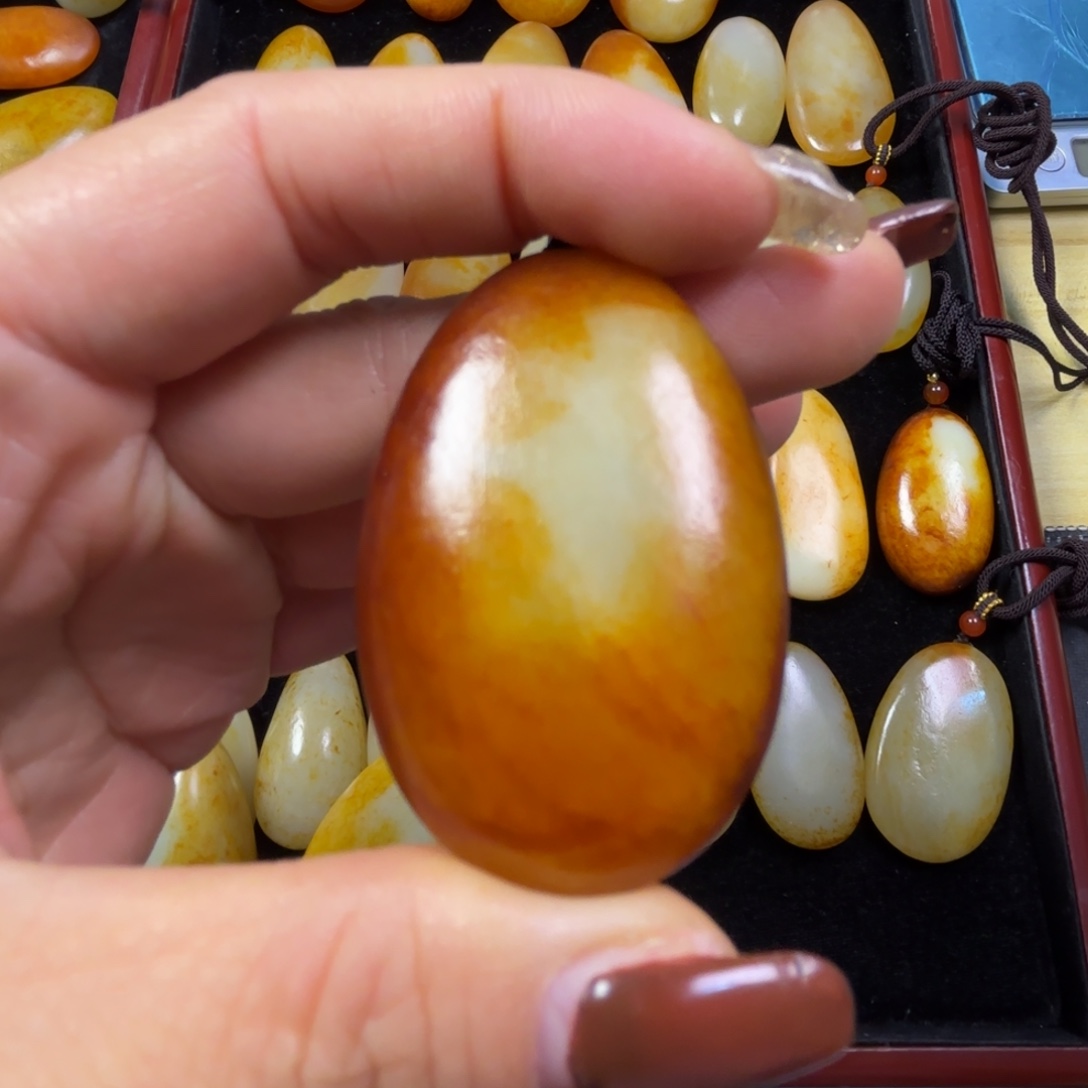 C***3和田玉未镶嵌颈饰