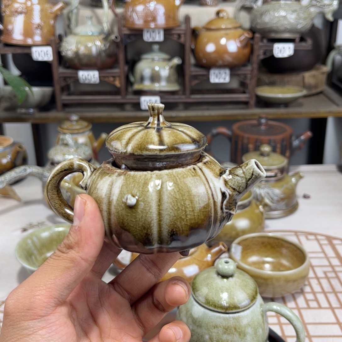 颜***苛古法传承裸坯柴烧精品小壶