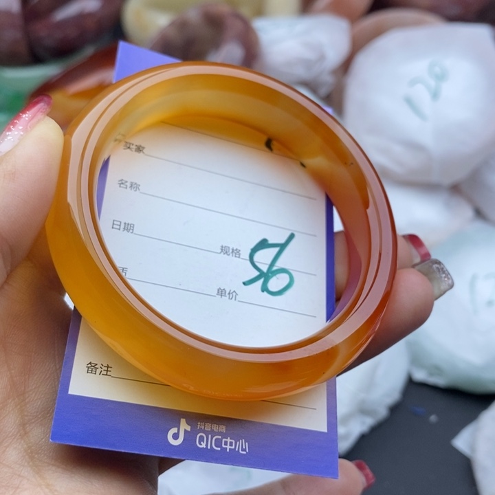 石英质玉手镯未镶嵌