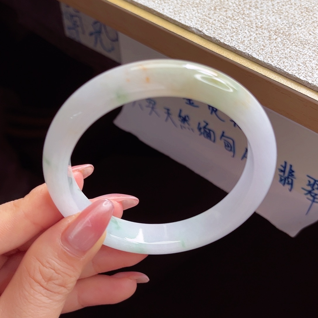 翡翠未镶嵌手镯手镯