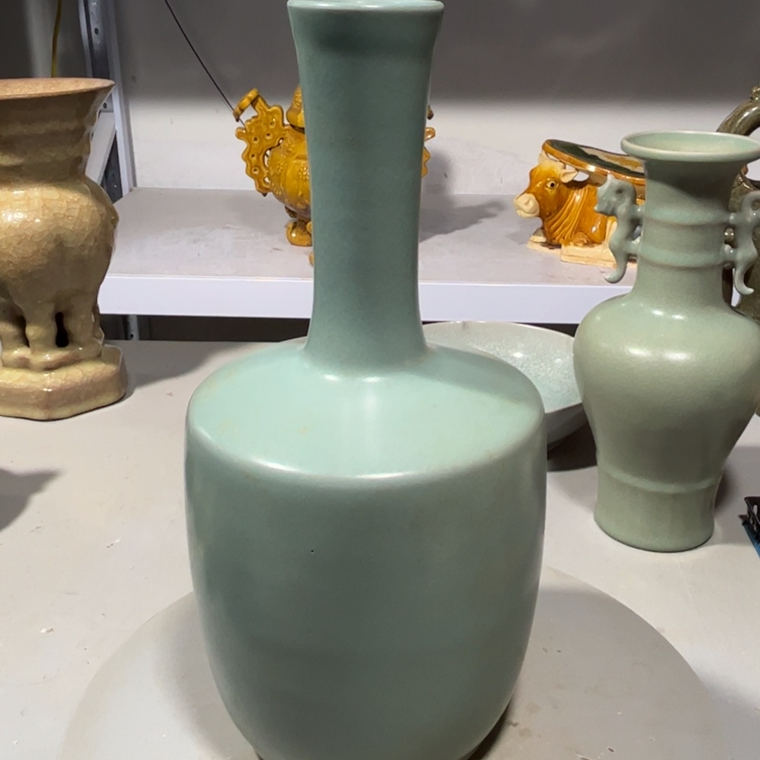 瓶绿**山汝窑瓷器品相完美