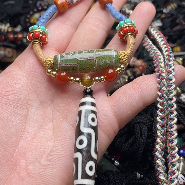 玛瑙/玉髓颈饰未镶嵌