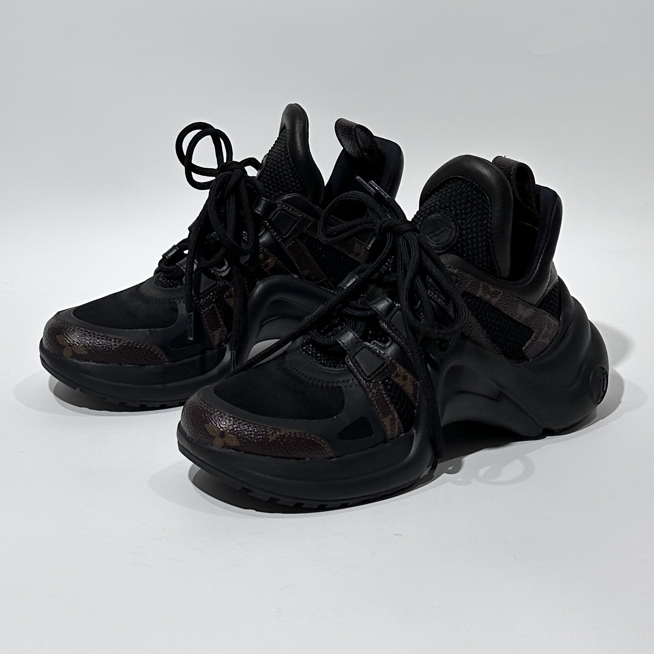 95新 LouisVuitton/路易威登 35码 黑老花时尚拱桥老爹鞋/WX01587