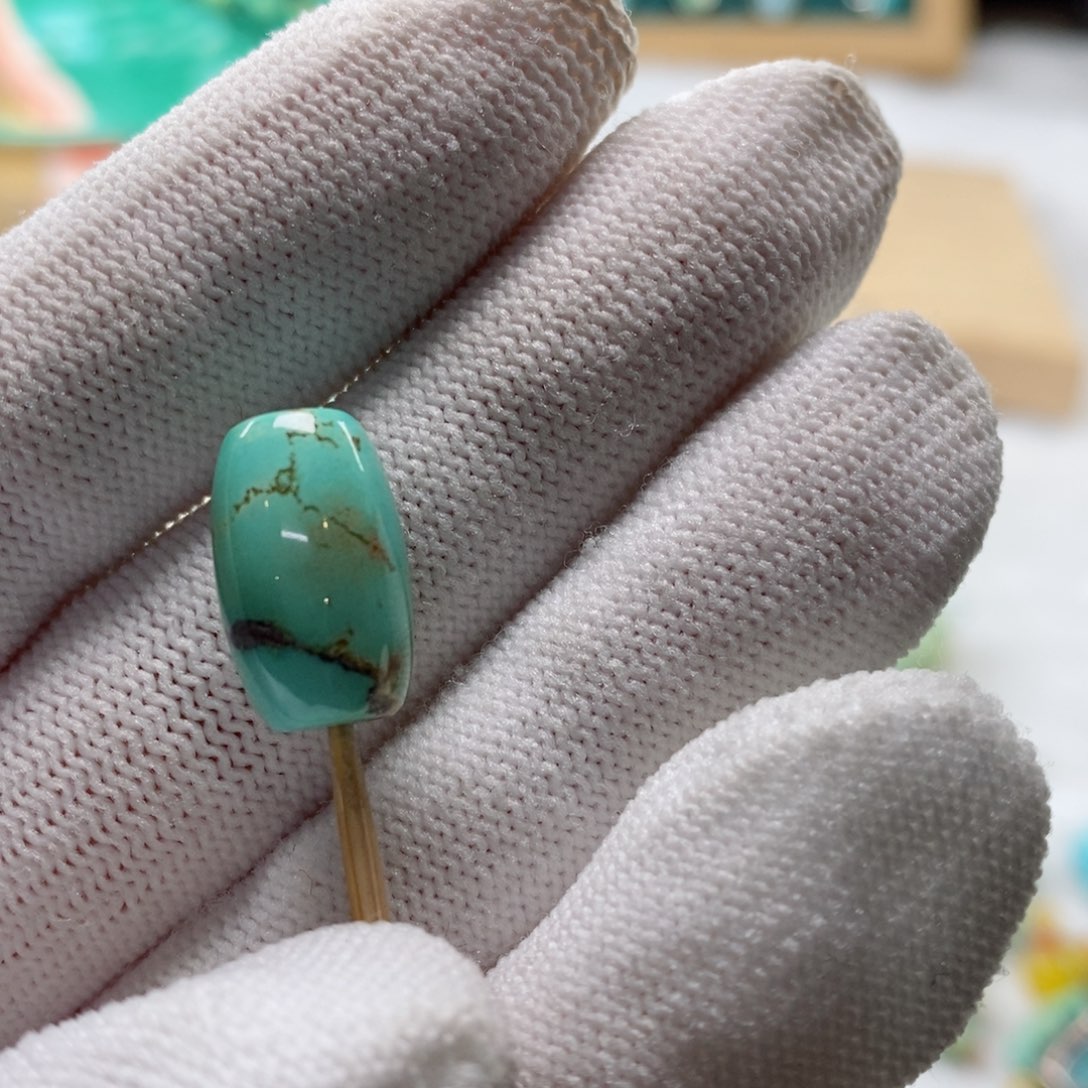 绿松石颈饰未镶嵌