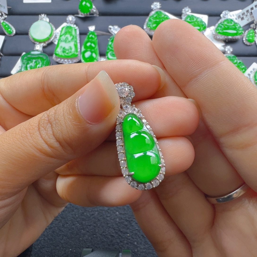 翡翠银S925镶嵌颈饰