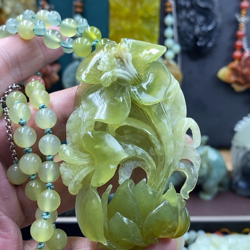 【闪购商品】未镶嵌岫玉吊坠百合花