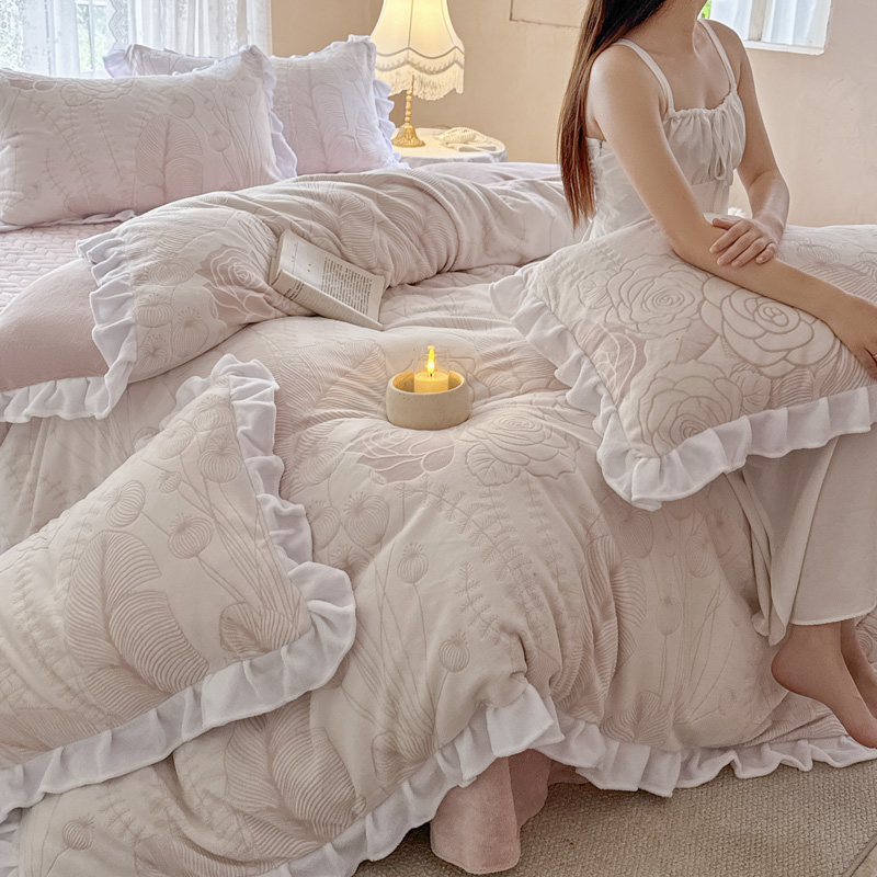 雕花牛奶绒加厚四件套被套防静电不掉毛床上用品四件套床单床盖款