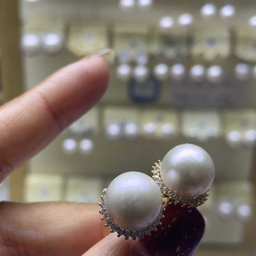 淡水珍珠银S925镶嵌耳饰