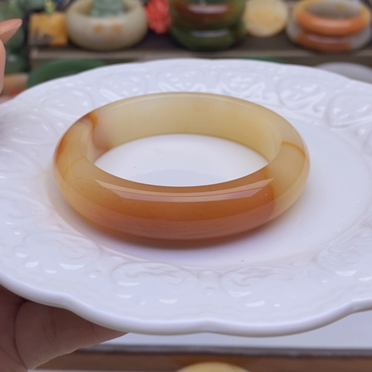 【闪购商品】石英质玉手镯未镶嵌