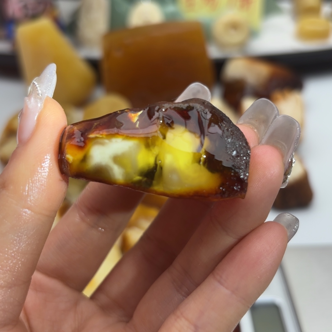 定制琥珀未镶嵌琥珀