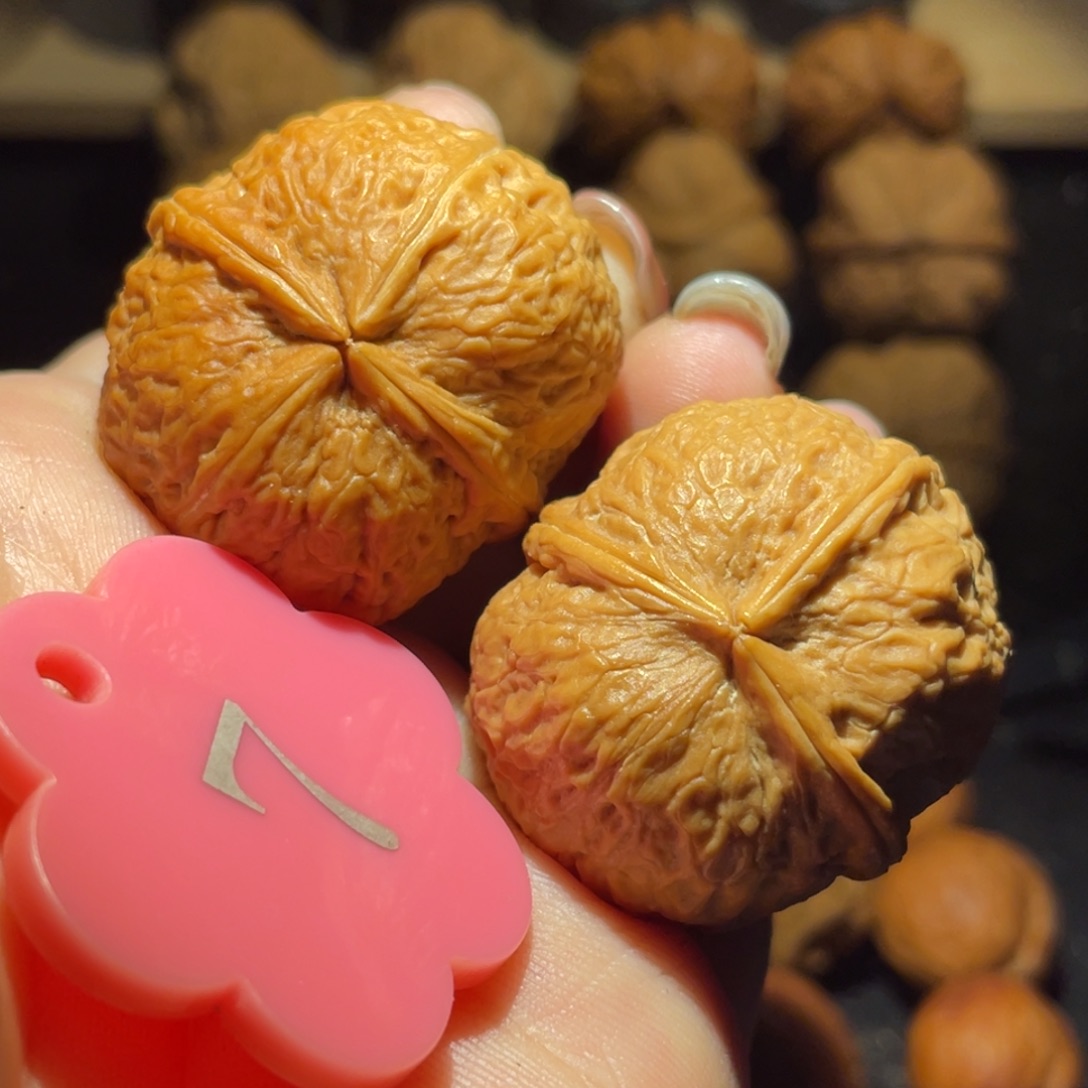 禾***缘1314色差35尺寸核桃