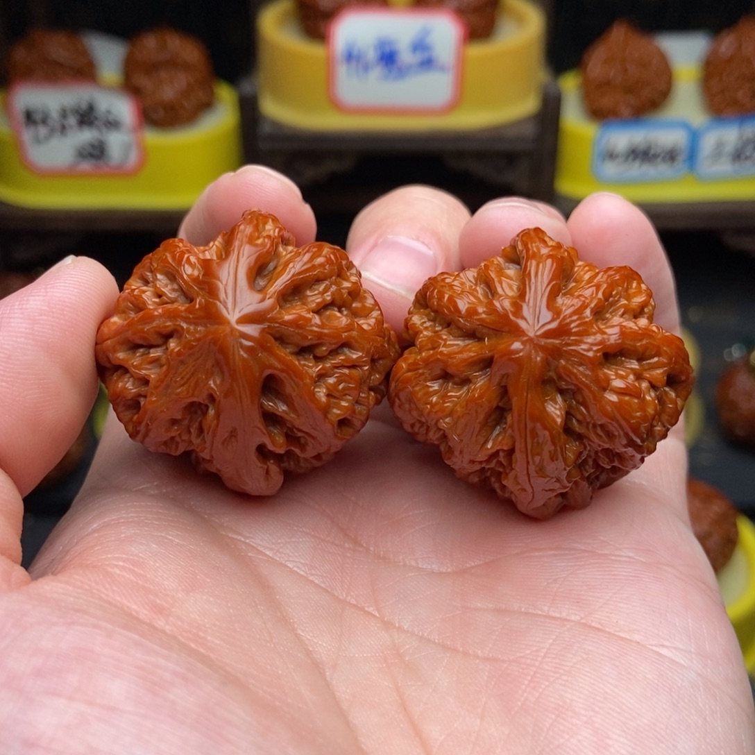 文玩核桃吊坠36粗筋