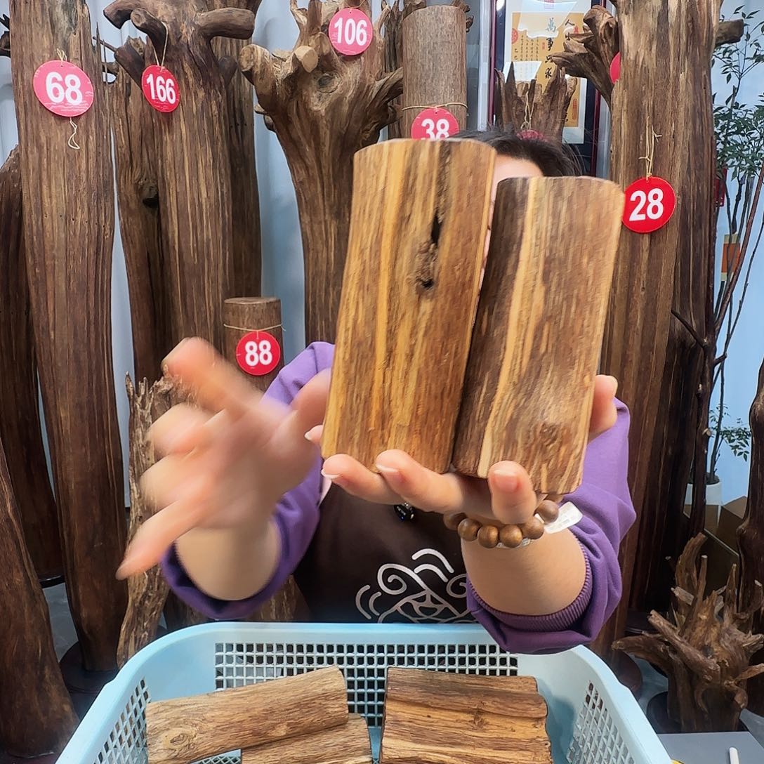 沉香沉香枕沉香原材料，沉香摆件