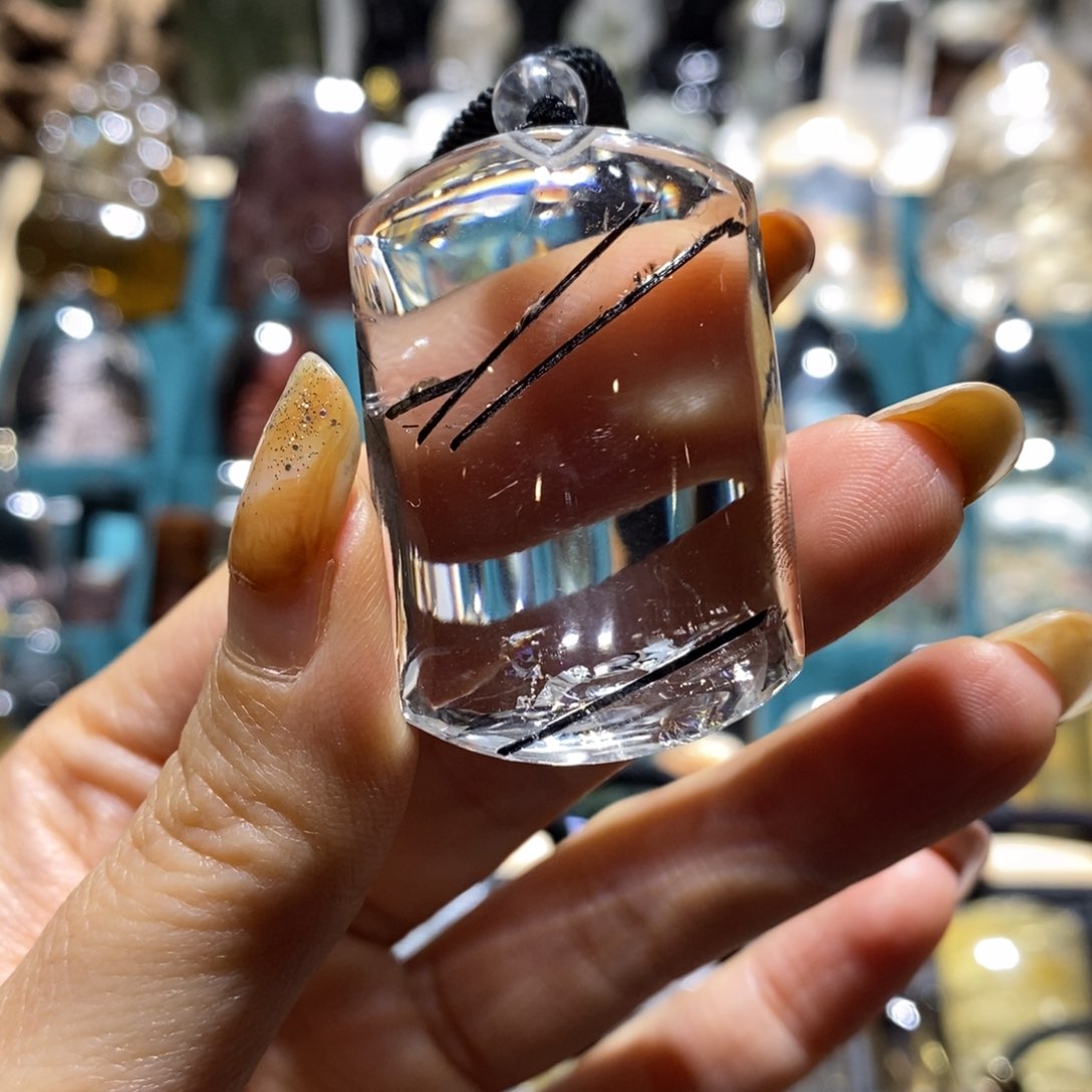 水晶颈饰未镶嵌三****默水晶