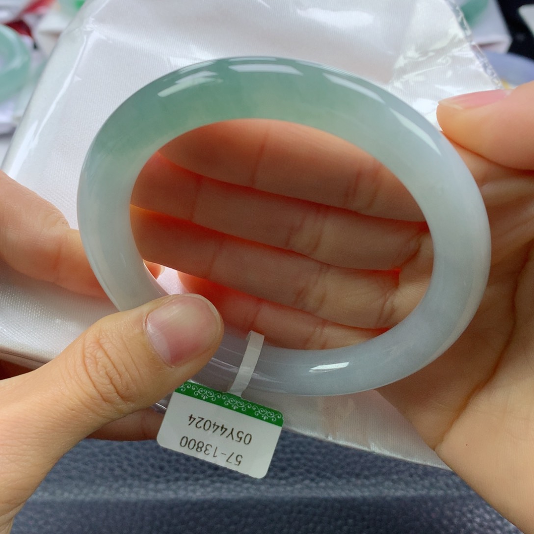 翡翠手镯未镶嵌57.9圆