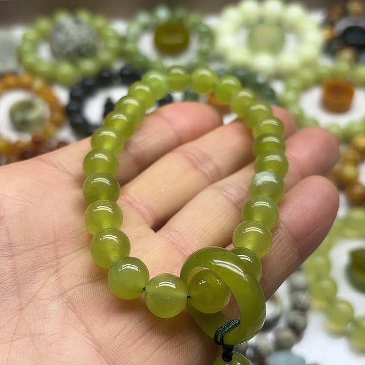 岫玉未镶嵌岫玉手持