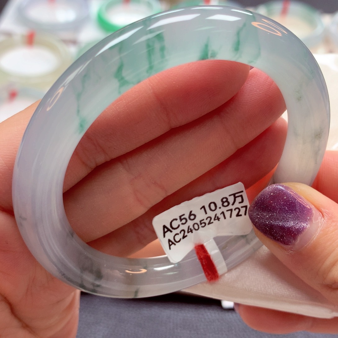 翡翠手镯（圆镯）未镶嵌8号85