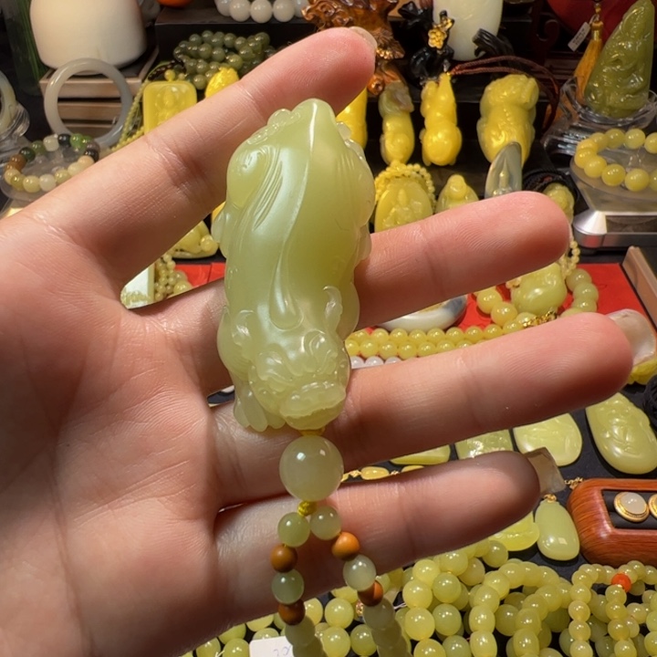 和田玉（黄玉）未镶嵌颈饰