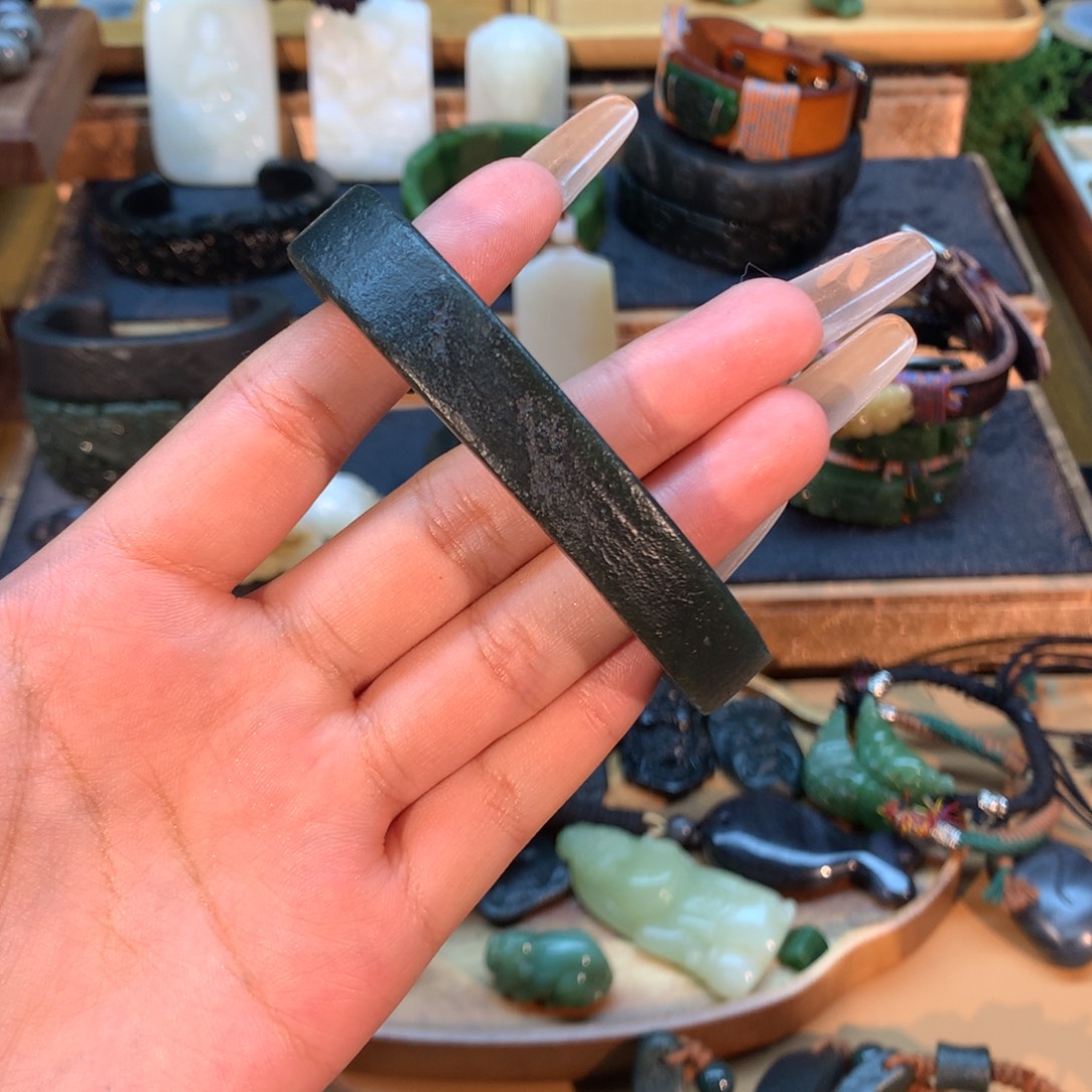 和田玉（糖玉）未镶嵌挂件