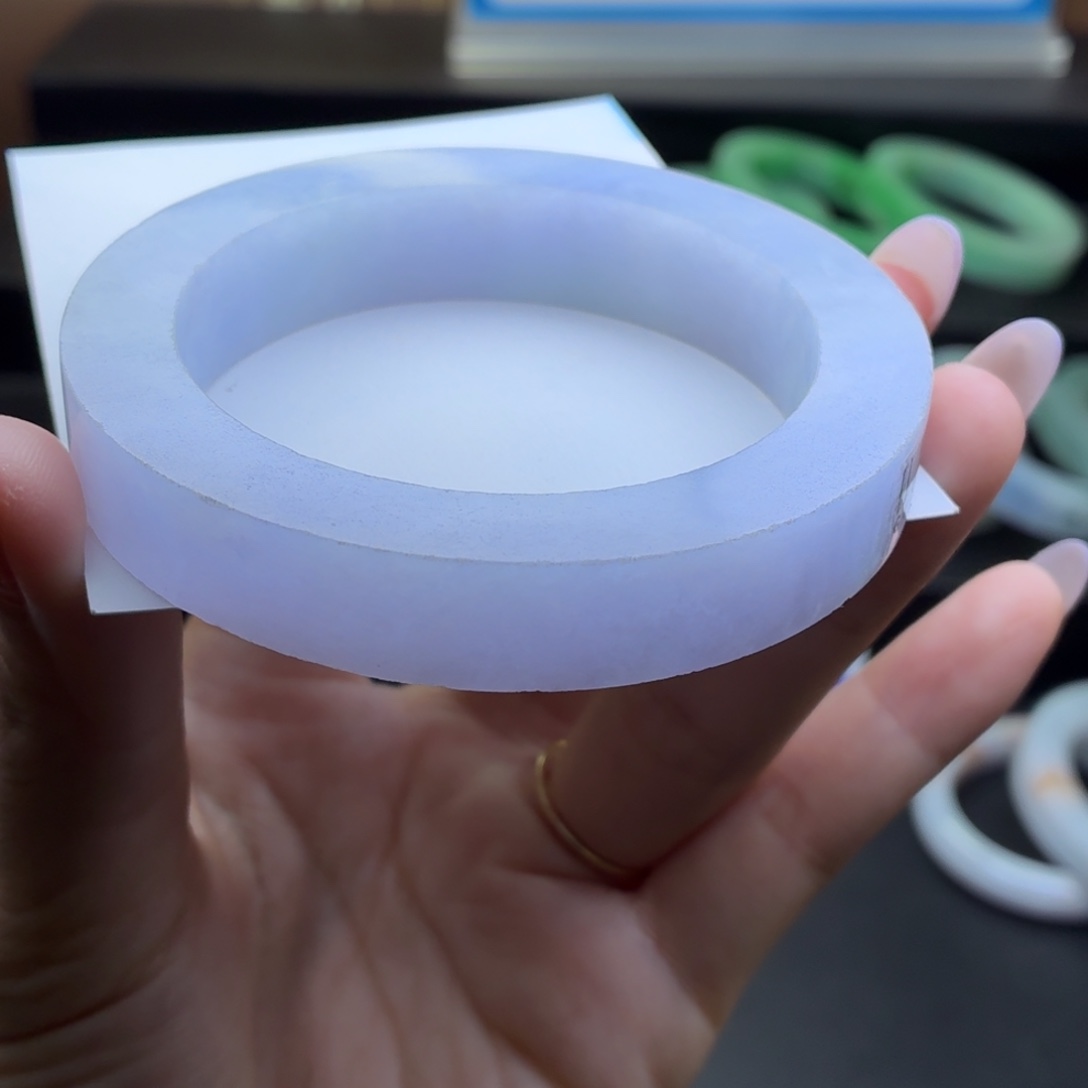 定制翡翠未镶嵌翡翠手镯