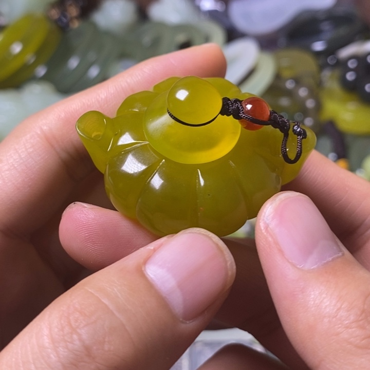 岫玉岫玉颈饰未镶嵌