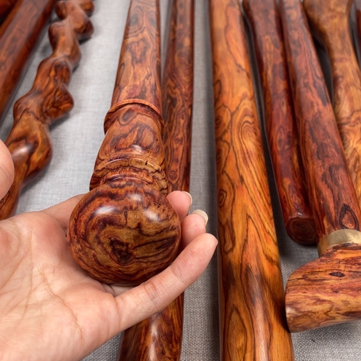 ****勤海南黄花梨文明杖