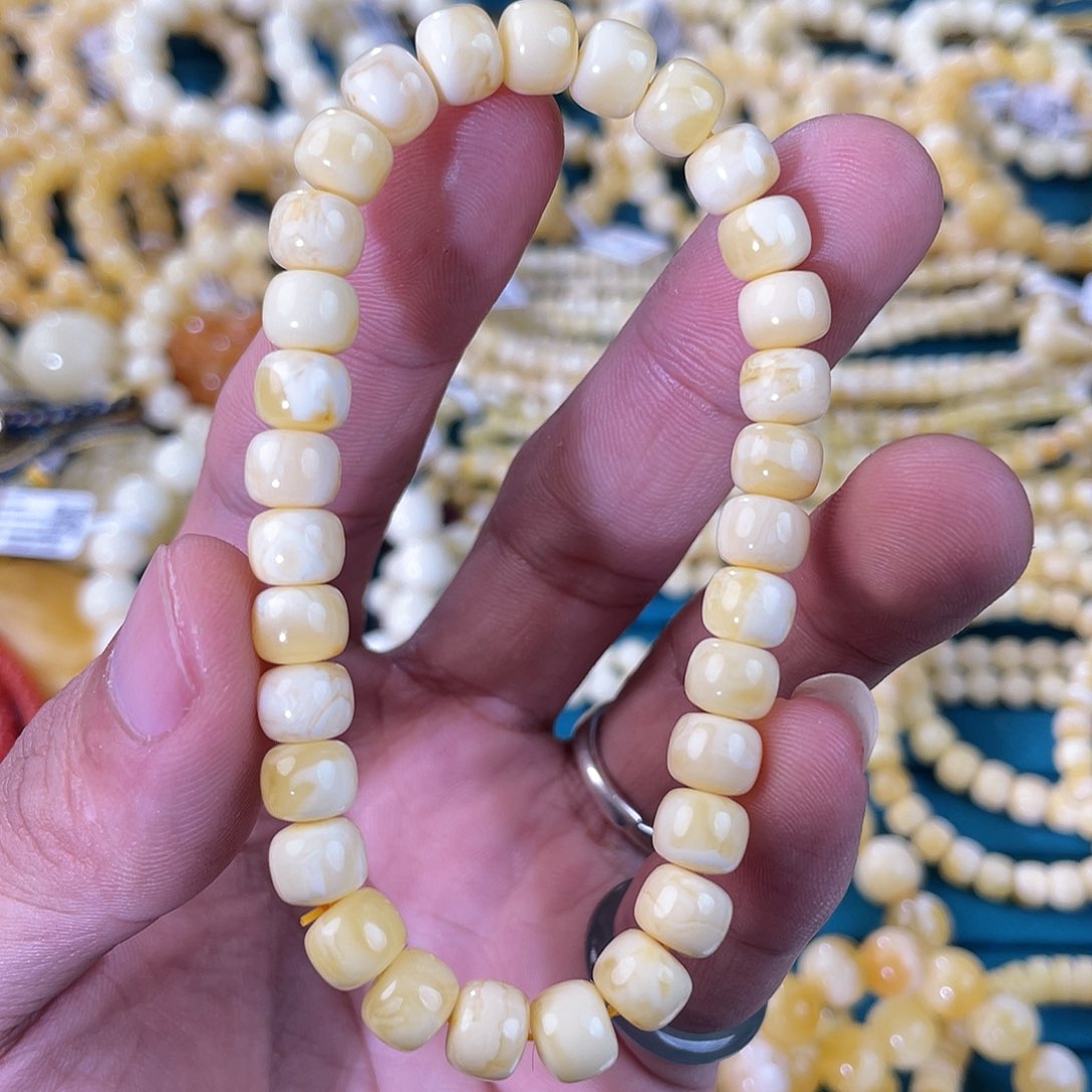 琥珀裸石未镶嵌DY241226B013