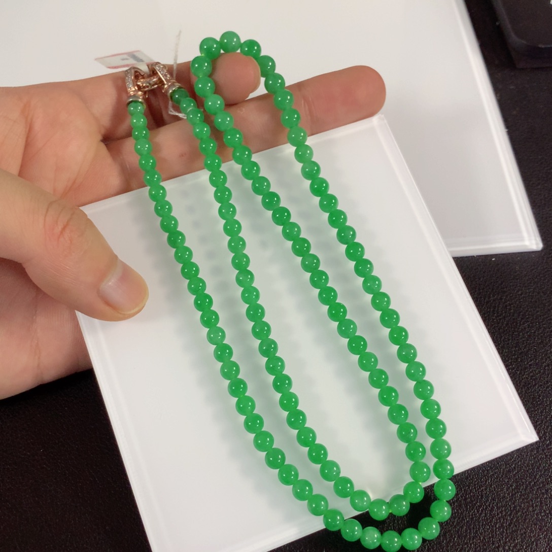 翡翠未镶嵌颈饰项链