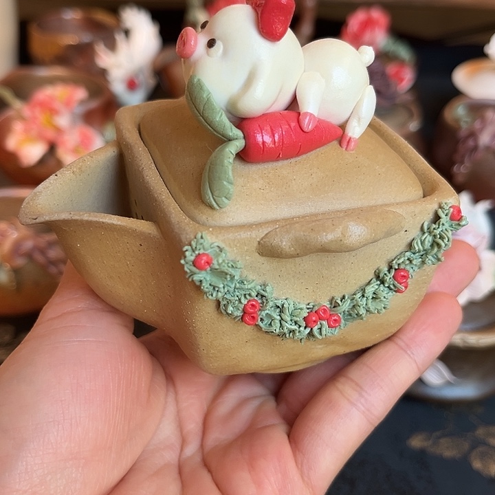 千玺造物猪猪宝瓶