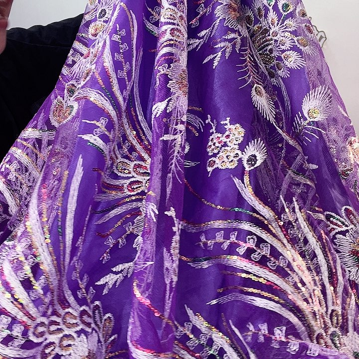 交谊舞厅和大戏表演大厅