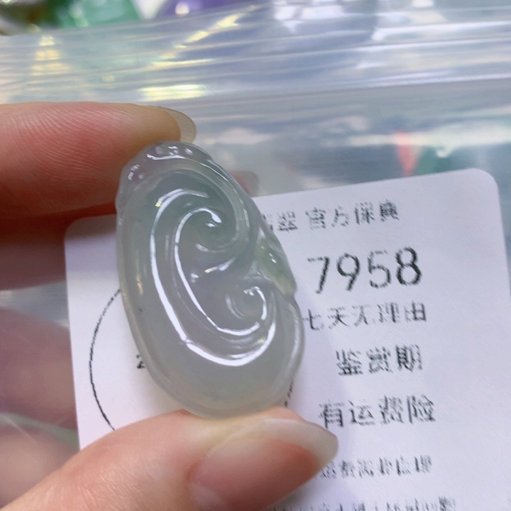 翡翠颈饰未镶嵌翡翠