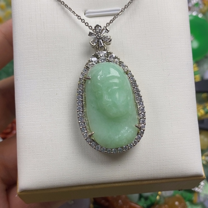 翡翠未镶嵌吊坠(赠链)