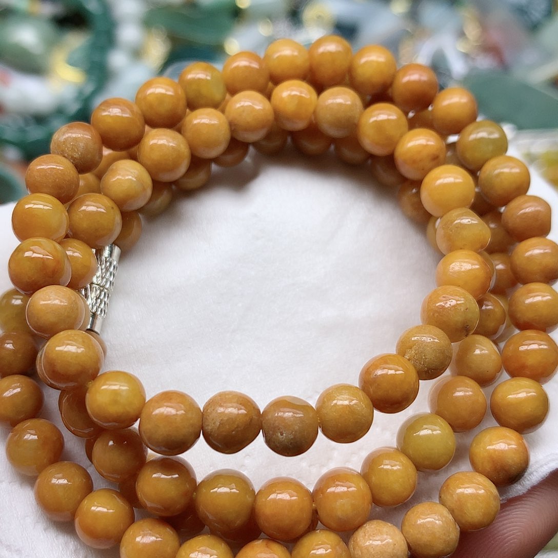 翡翠颈饰未镶嵌手串