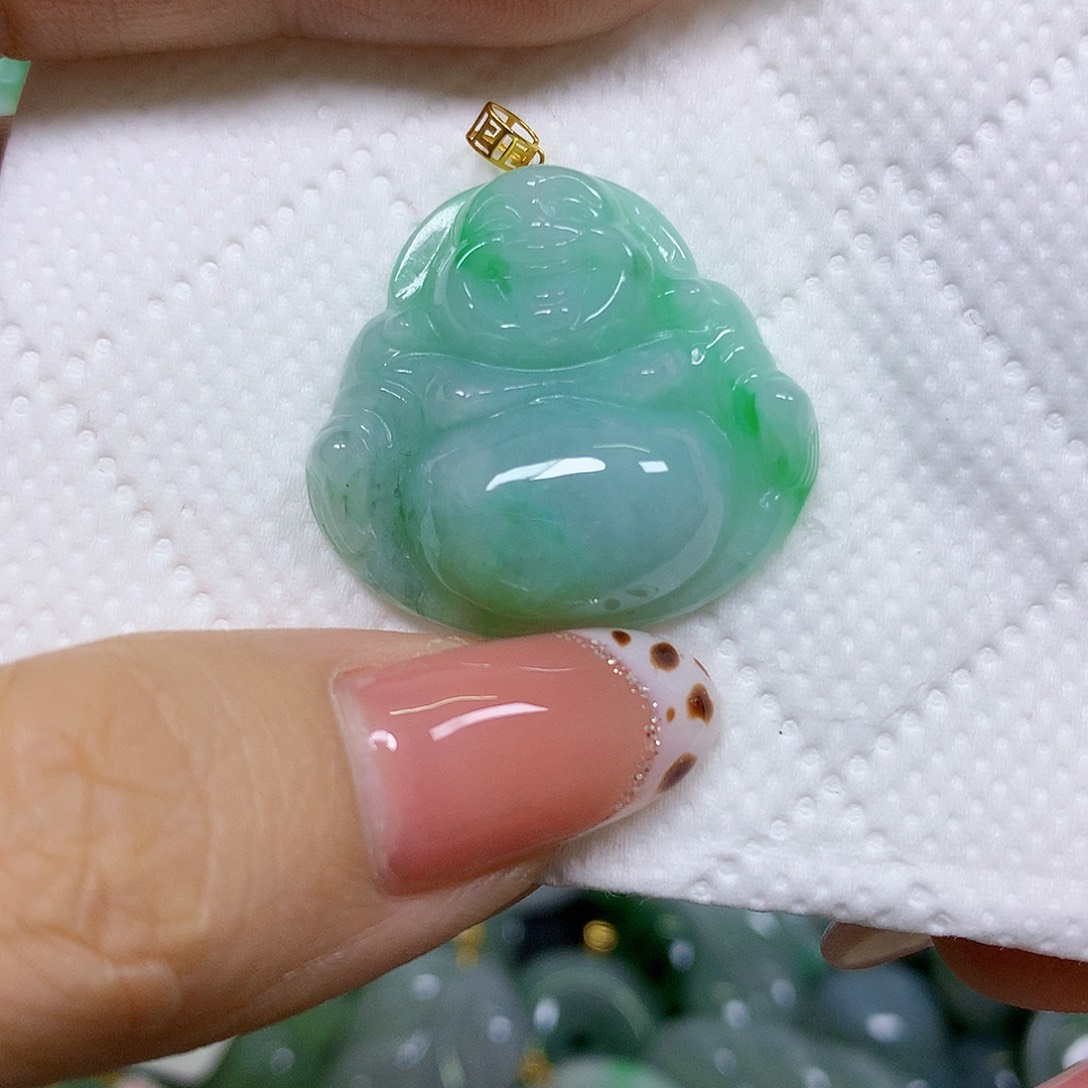 颈饰18K金镶嵌翡翠挂件