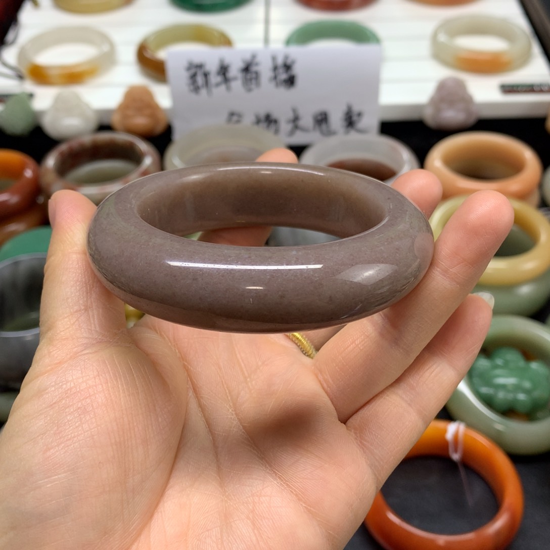 石英质玉手镯未镶嵌