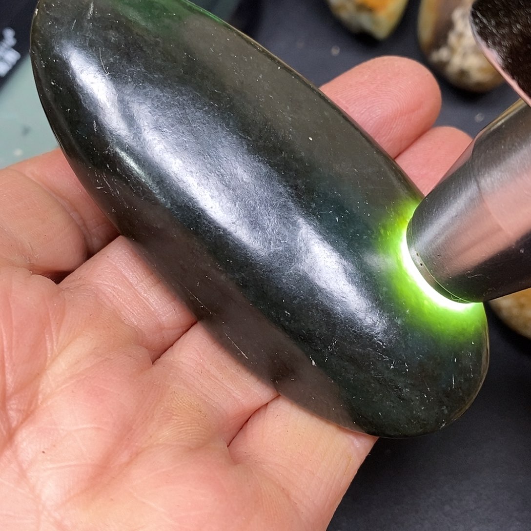 和田玉未镶嵌珠宝奇石