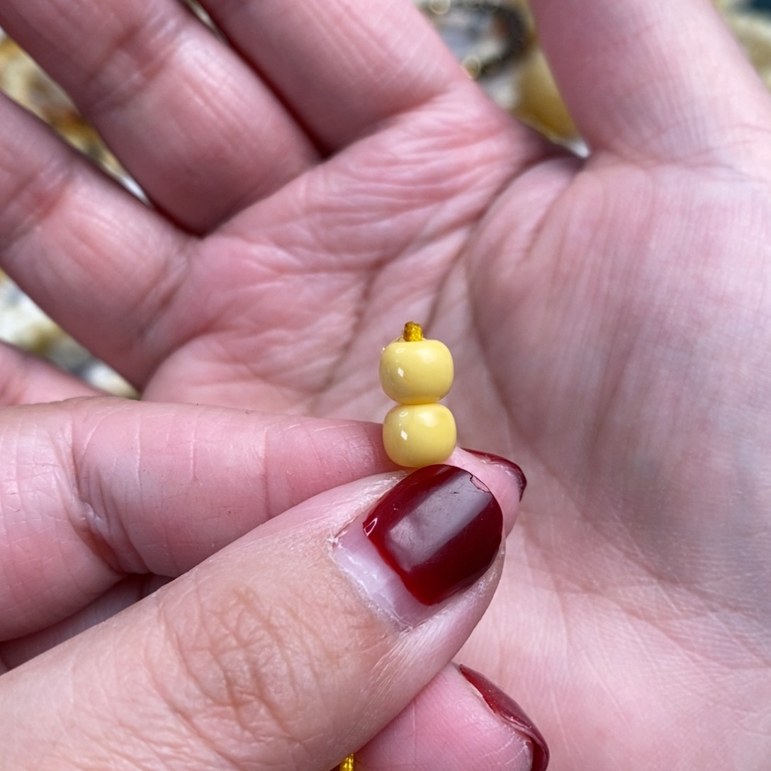 琥珀裸石未镶嵌小年份老型对珠6.6