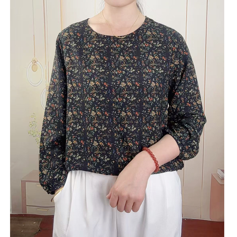 黑色碎花薄款休闲风常规圆领中老年女装妈妈装宽松打底衫