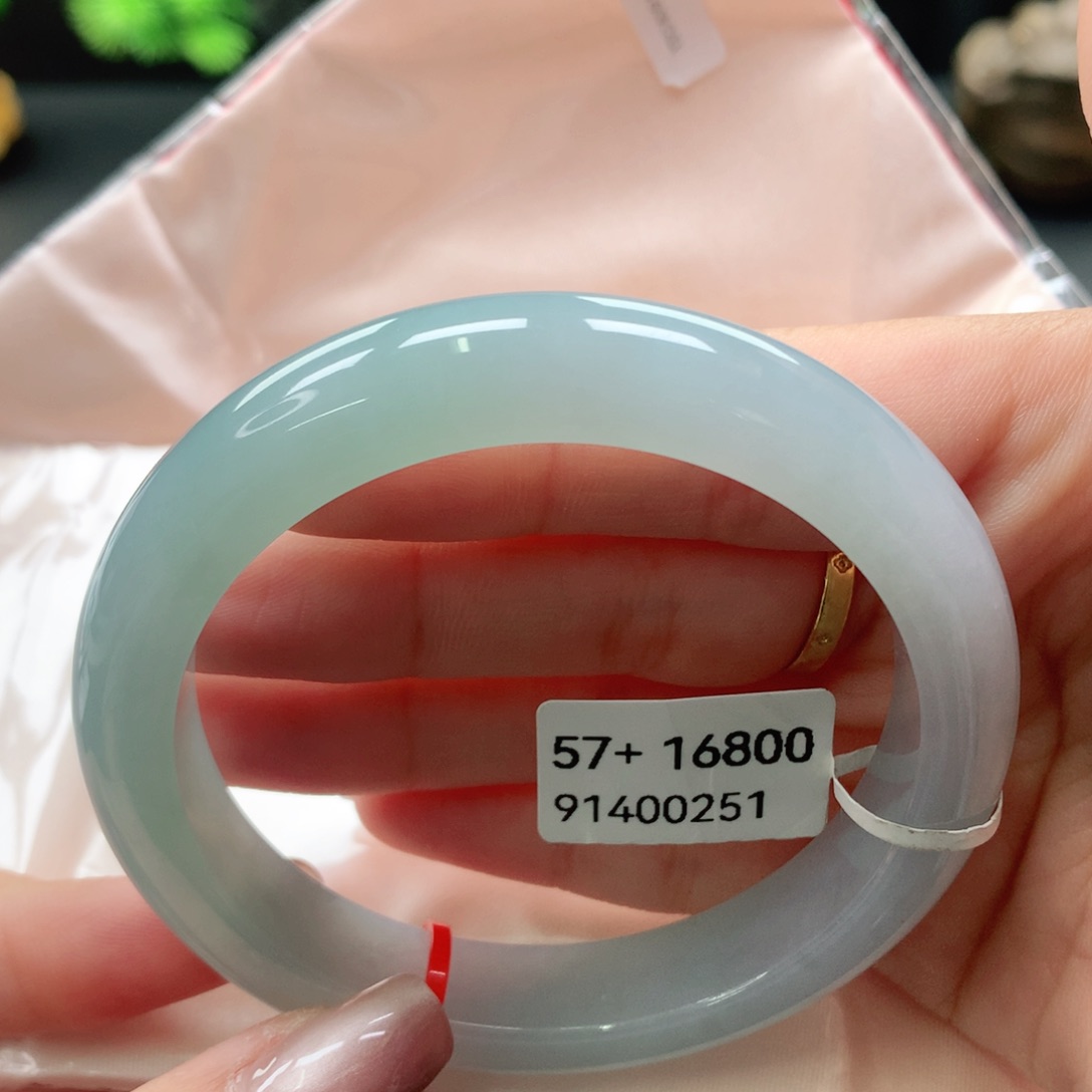 翡翠手镯未镶嵌?***357 58 57 58