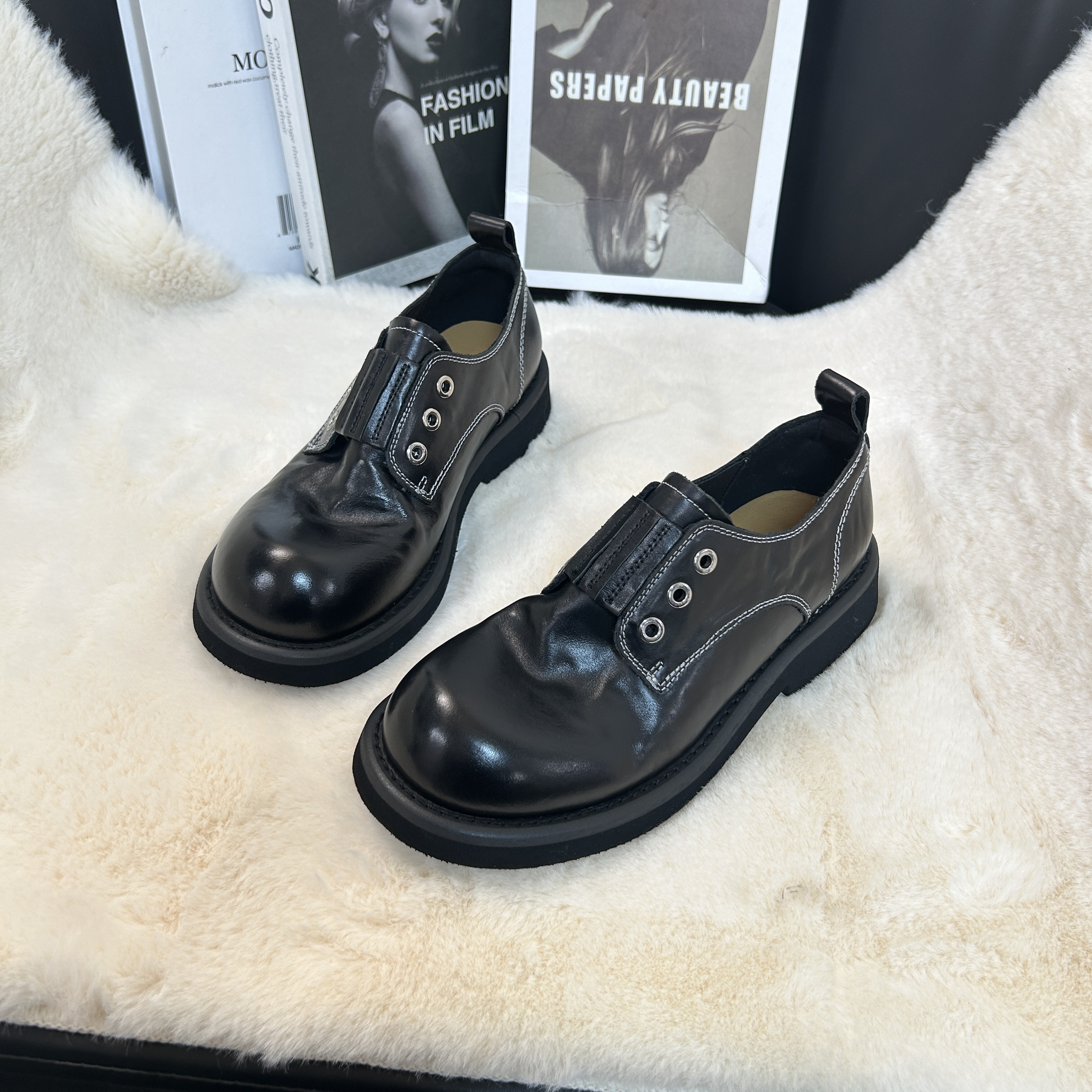 陈老板~牛皮3公分/时尚圆头小跟单鞋百搭真皮软底乐福鞋1052