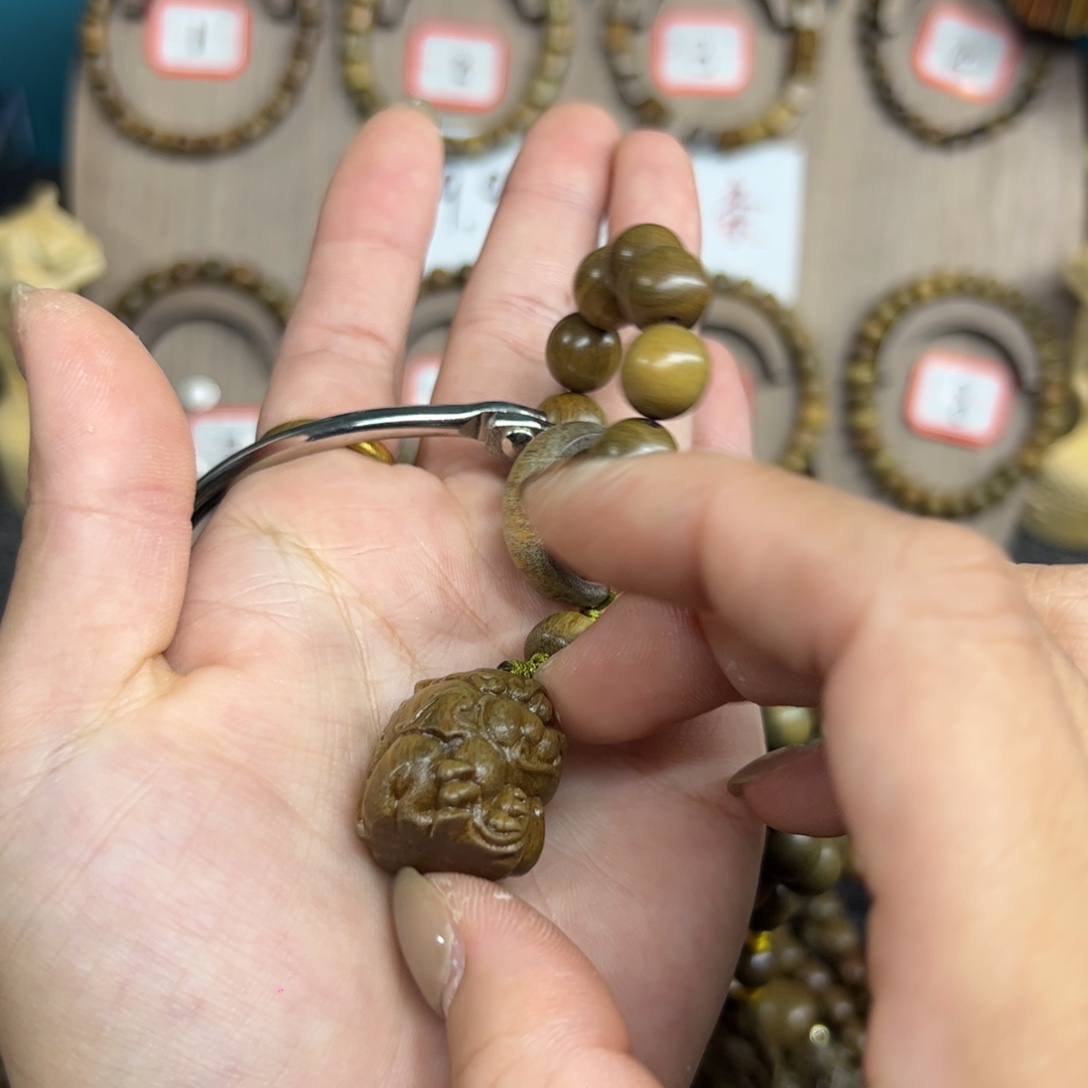 维腊木（绿檀）无事牌