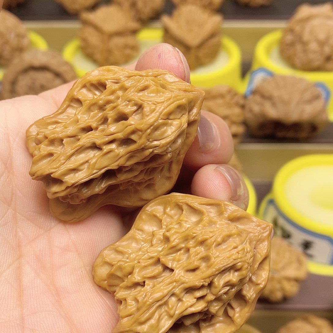 文玩核桃吊坠小鸟