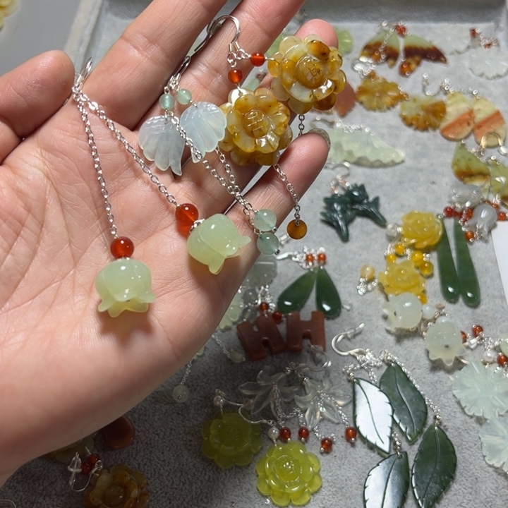 蛇纹石玉耳饰未镶嵌