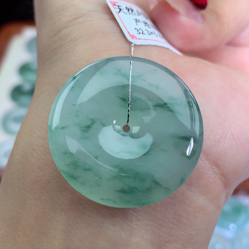 【闪购商品】翡翠吊坠(不含链)未镶嵌